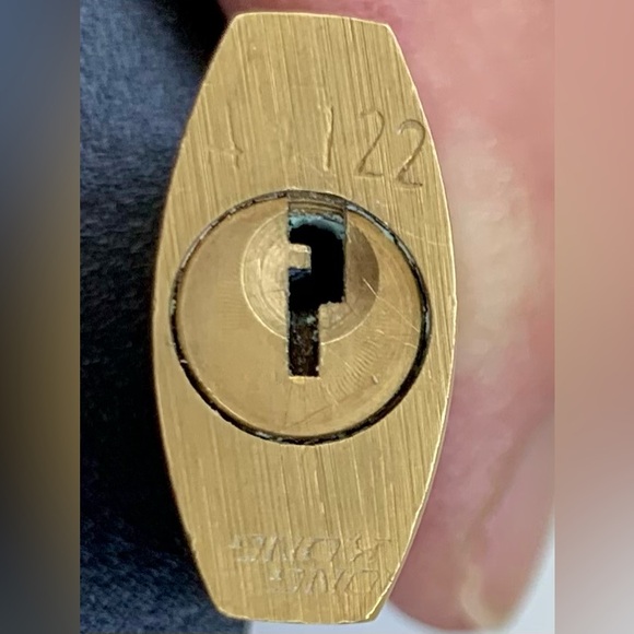 Louis Vuitton 100 Series~EXTREMELY RARE #122(no key) W/COA - Picture 3 of 8